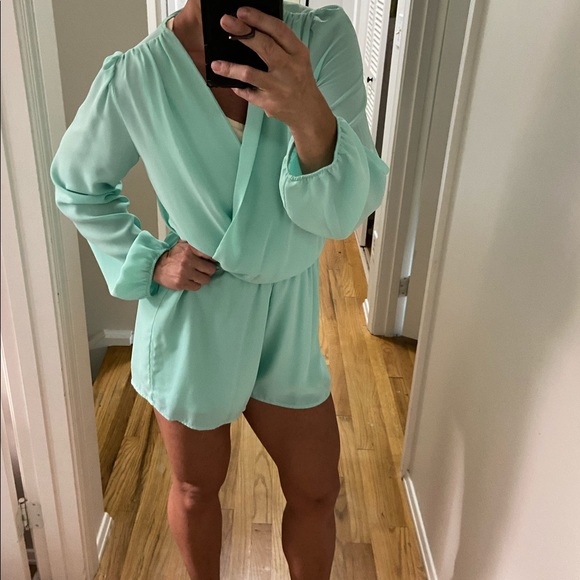 Pants - Mint romper.